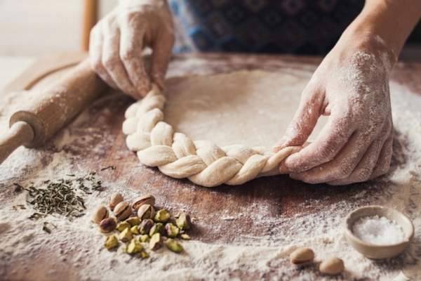 The Artisan Pizzería at Home: 3 Master Crusts and 9 Gourmet Topping Profiles